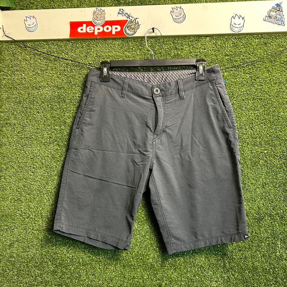 Quiksilver Men's Grey and Navy Shorts